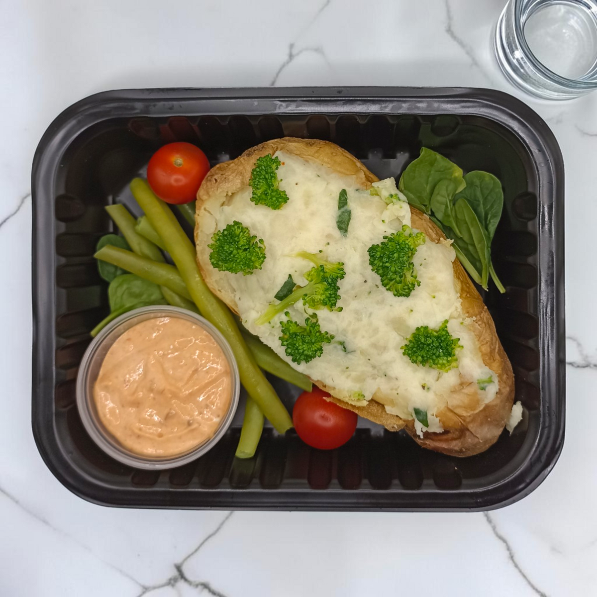 Papa al horno con vegetales