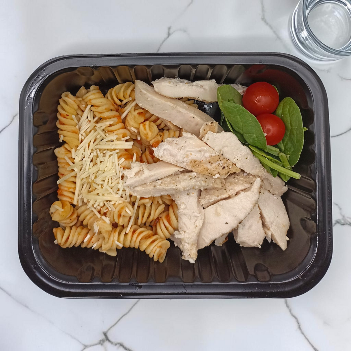 Pechuga de Pollo con Pasta Arrabiata