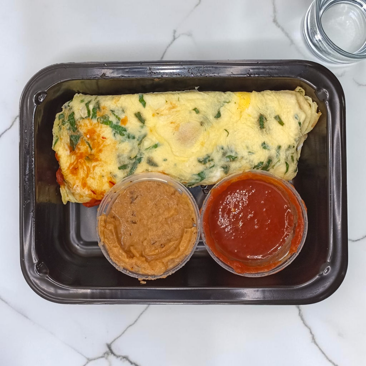 Rollo de Huevo con Queso y Espinacas