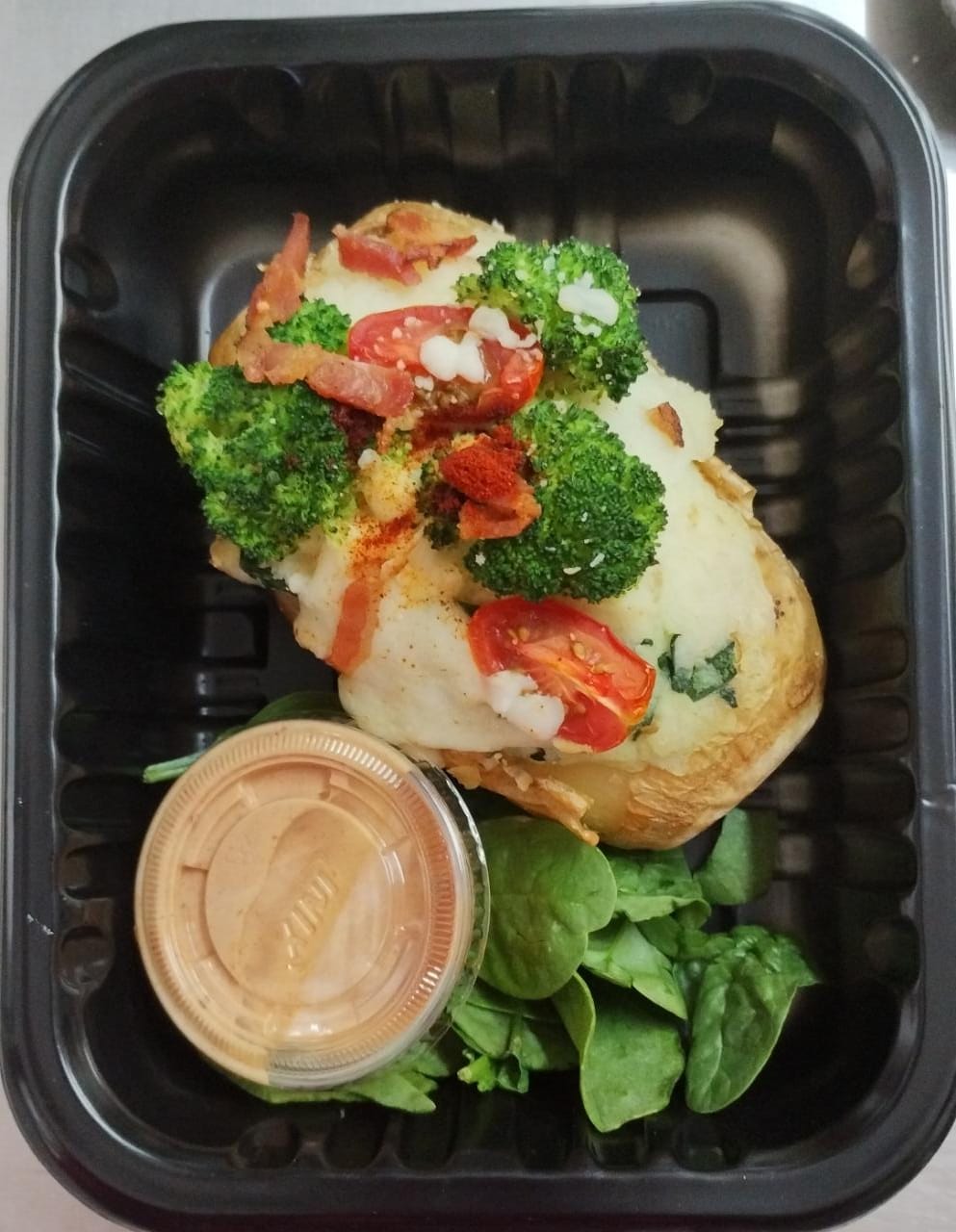 Papa al horno con vegetales