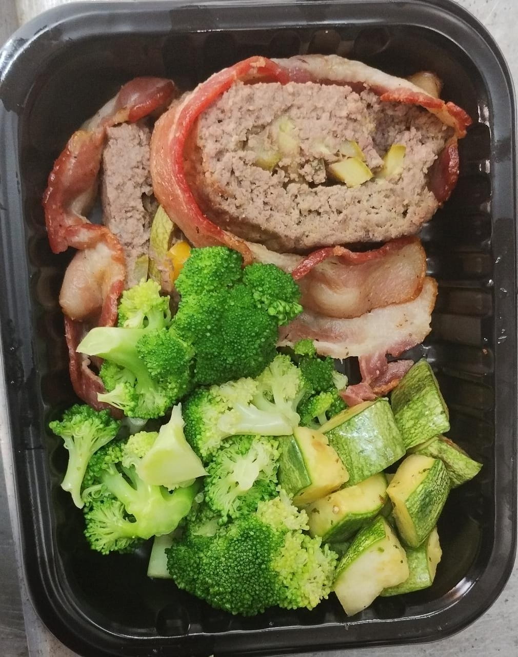 Rollo de Carne Envuelto en Tocino