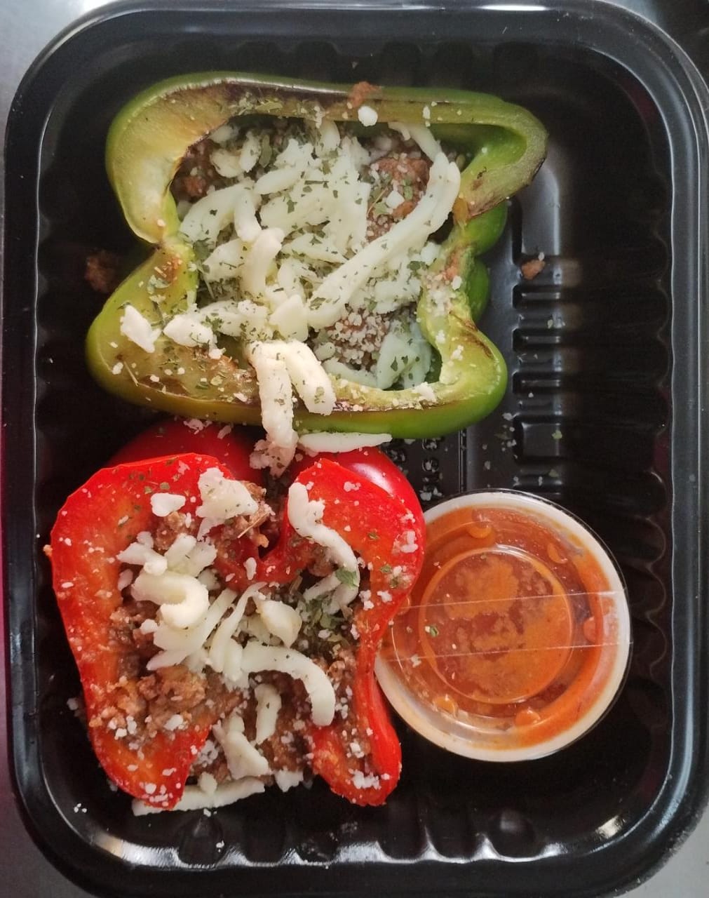 Pimientos rellenos de boloñesa